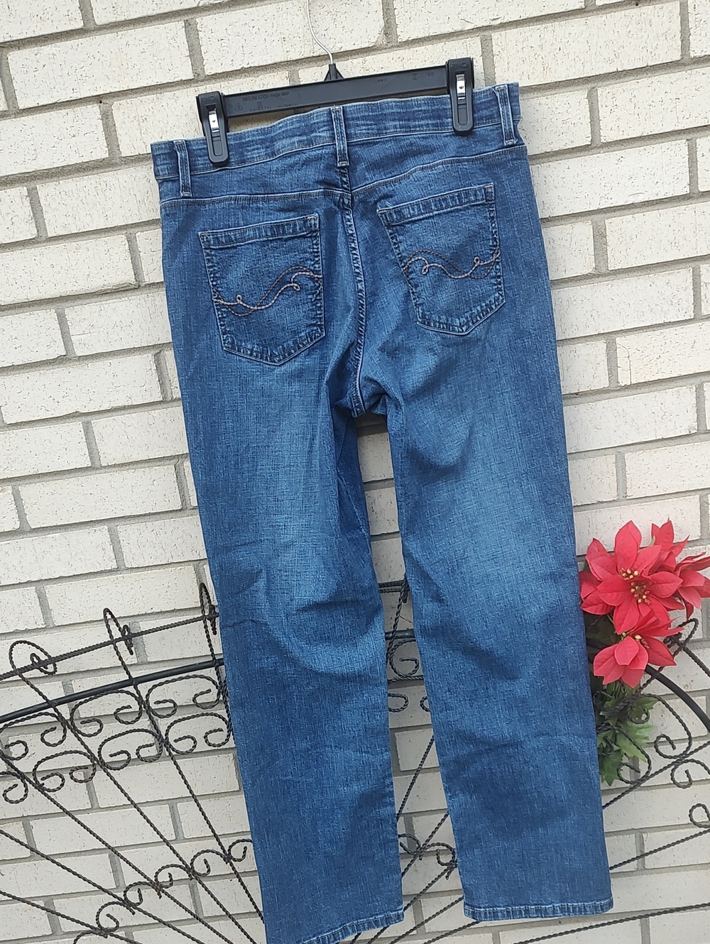 Lee Jeans - Comfortable Everyday Fit - Picture 7 of 8